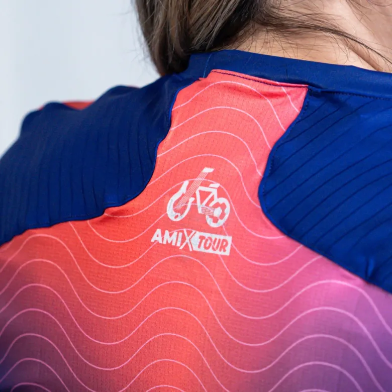 Camiseta Oficial de Competencia Femenino - Amix Tour Azul Alternativa - Image 3